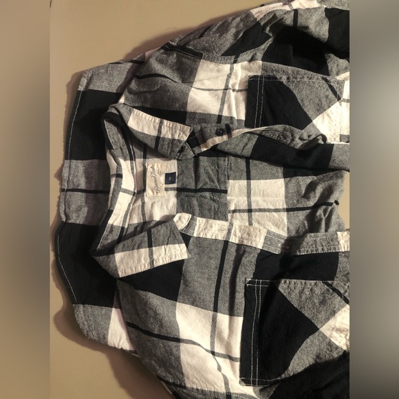 Black and White Plaid Button-Up - Picture 4 of 5